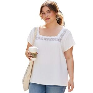 NEW TORRID Crepe White floral Embroidered Top Ivory Sz 1X Plus Cottagecore‎ Boho